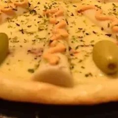 pizza-con-palmitos.webp